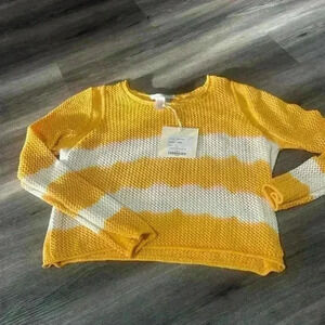 Stitch & needle Sweater